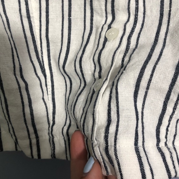 🦋Brandy Melville crop top🦋 - Picture 2 of 6